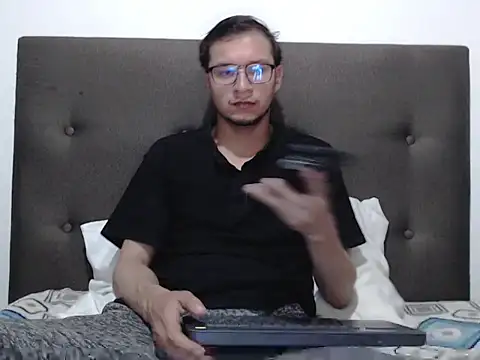 andy loverxx online show from June 25, 12:02 am