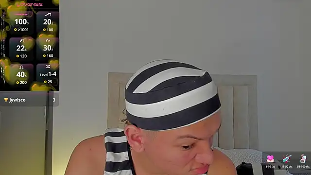 JulianRose 1 online show from October 31, 12:08 pm