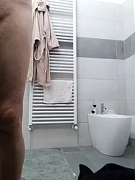 MATTIS11 online show from April 24, 2:08 pm