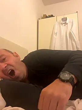 Snapshot of cateodo chatting on October 7, 7:56 am cateodo online show from October 7, 7:56 am