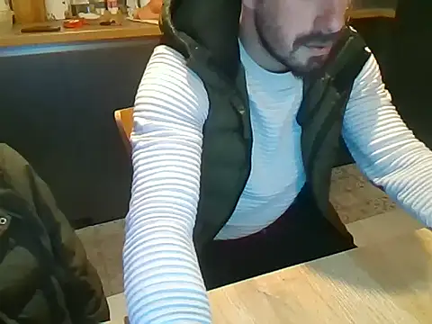 Snapshot of giorgakaci69 chatting on January 4, 2:04 pm giorgakaci69 online show from January 4, 2:04 pm