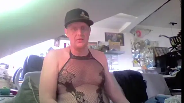 Bigthroaterboy online show from June 11, 7:17 am