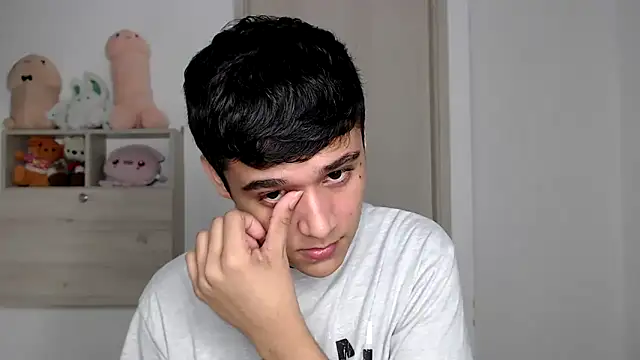 kaiine190 online show from December 20, 9:27 am