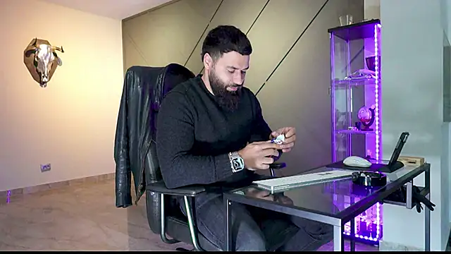 Snapshot of mattmasterss chatting on March 19, 9:38 am mattmasterss online show from March 19, 9:38 am