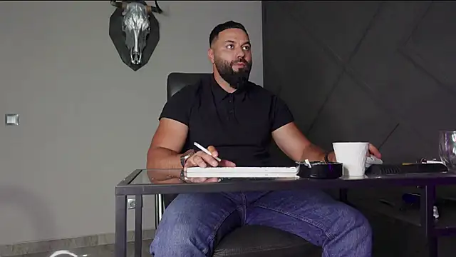 Snapshot of mattmasterss chatting on September 26, 10:18 pm mattmasterss online show from September 26, 10:18 pm