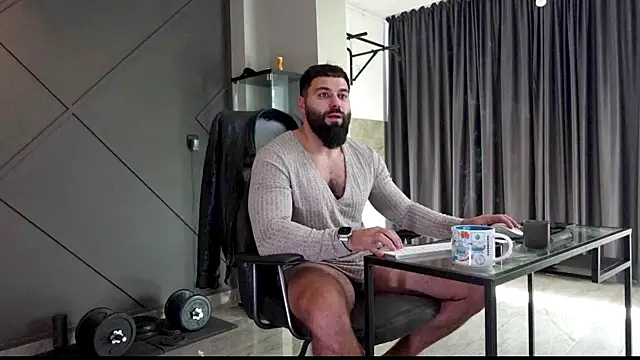 Snapshot of mattmasterss chatting on December 23, 12:30 pm mattmasterss online show from December 23, 12:30 pm