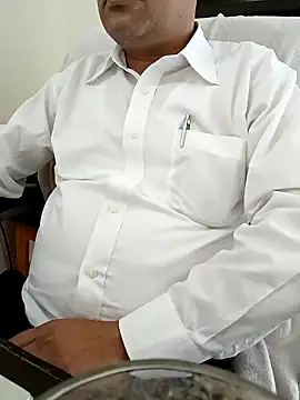 Snapshot of Hot-man39 chatting on January 27, 7:35 am Hot-man39 online show from January 27, 7:35 am