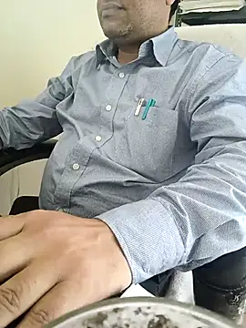 Snapshot of Hot-man39 chatting on March 2, 9:10 am Hot-man39 online show from March 2, 9:10 am