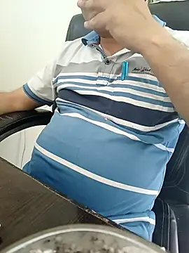 Snapshot of Hot-man39 chatting on March 16, 7:04 am Hot-man39 online show from March 16, 7:04 am