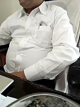 Snapshot of Hot-man39 chatting on January 18, 11:43 am Hot-man39 online show from January 18, 11:43 am