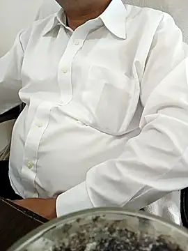 Snapshot of Hot-man39 chatting on February 5, 8:32 am Hot-man39 online show from February 5, 8:32 am