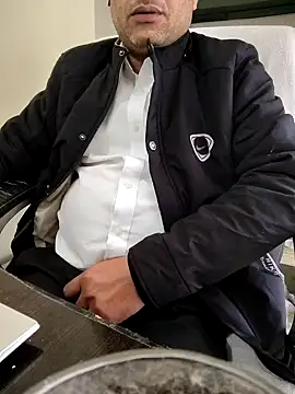 Snapshot of Hot-man39 chatting on January 3, 8:21 am Hot-man39 online show from January 3, 8:21 am