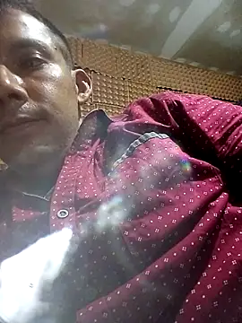 aL3JanDro93 online show from June 24, 4:43 pm