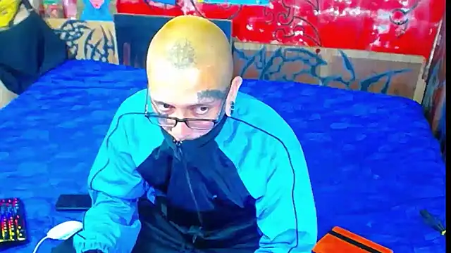 deivid estrada online show from November 13, 6:34 pm