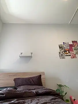 Eric246 online show from February 12, 4:51 am