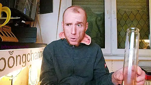 Snapshot of BongChannel chatting on January 23, 8:02 pm BongChannel online show from January 23, 8:02 pm