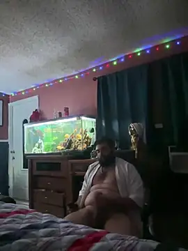 Snapshot of bigdickgio6923 chatting on January 13, 4:39 am bigdickgio6923 online show from January 13, 4:39 am