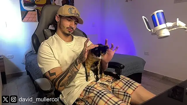 David Brown18 online show from March 16, 9:16 pm