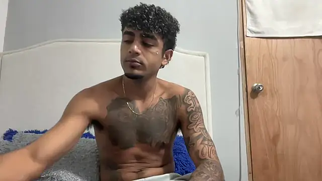 dominic brandd23 online show from November 21, 5:01 pm