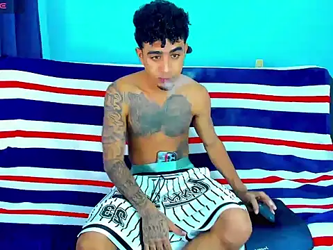 dominic brandd23 online show from September 10, 7:23 pm