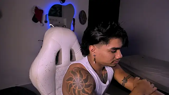 Young laroi online show from December 15, 12:29 am