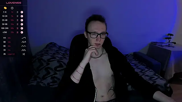 Alex silents online show from December 18, 1:02 pm