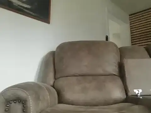 Snapshot of keiferkriss chatting on December 15, 6:37 pm keiferkriss online show from December 15, 6:37 pm