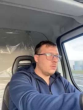 Snapshot of ionut9879 chatting on March 14, 5:59 am ionut9879 online show from March 14, 5:59 am