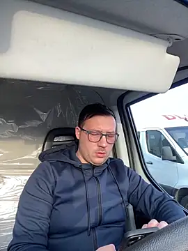 Snapshot of ionut9879 chatting on March 11, 5:38 am ionut9879 online show from March 11, 5:38 am