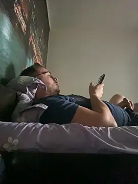 Snapshot of ionut9879 chatting on October 12, 12:10 pm ionut9879 online show from October 12, 12:10 pm