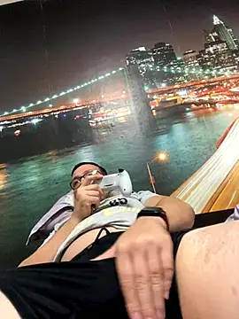 Snapshot of ionut9879 chatting on October 23, 6:44 pm ionut9879 online show from October 23, 6:44 pm