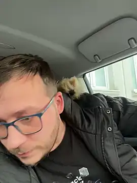 Snapshot of ionut9879 chatting on February 6, 2:15 pm ionut9879 online show from February 6, 2:15 pm