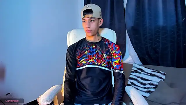 Josep Davies online show from December 19, 11:14 pm