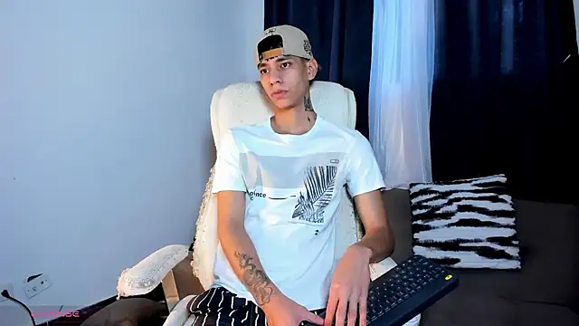 Josep Davies online show from December 17, 10:43 pm