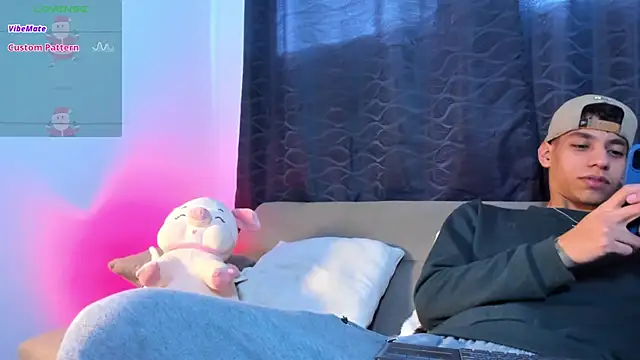 Josep Davies online show from December 30, 8:04 pm