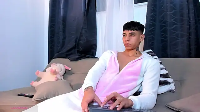 Josep Davies online show from December 12, 11:58 pm