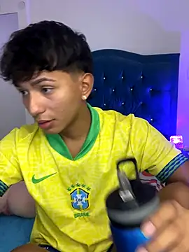 Leonarrrd 01 online show from October 4, 2:05 am