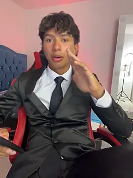 Leonarrrd 01 online show from November 24, 11:06 pm