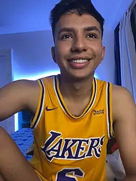 Leonarrrd 01 online show from February 6, 4:21 am