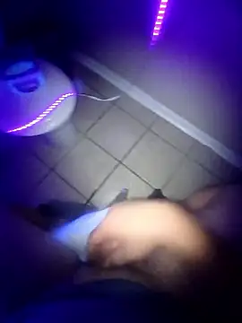 Snapshot of Buddy_Cuck chatting on October 15, 3:47 am Buddy Cuck online show from October 15, 3:47 am