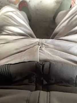 Snapshot of A6229 chatting on December 8, 12:40 am A6229 online show from December 8, 12:40 am