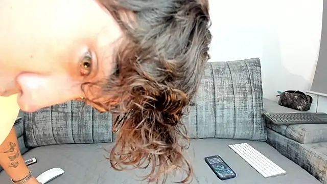 Adriien19 online show from December 20, 12:29 am