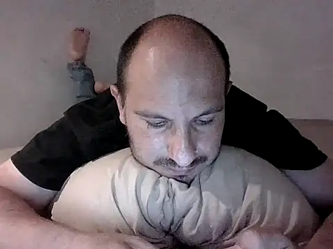 RR626xh online show from October 20, 4:27 am