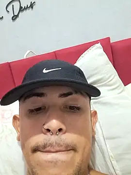 Menezes2105 online show from March 12, 9:33 pm