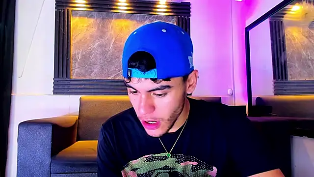 liam genner  online show from October 12, 8:47 pm