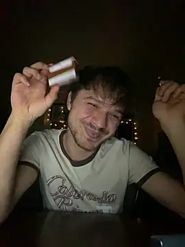 oguuxum online show from March 22, 9:31 pm