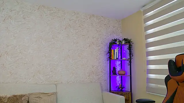 AdanReilly online show from February 3, 7:10 pm