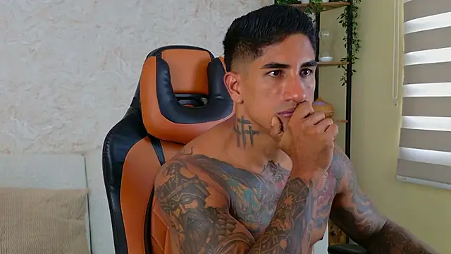 AdanReilly online show from March 5, 8:01 pm