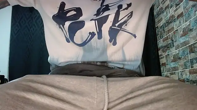 babyrecord1 online show from February 27, 7:47 pm