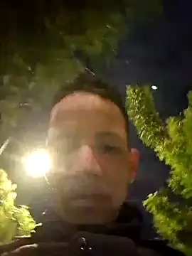 andresperezf online show from November 5, 6:04 am